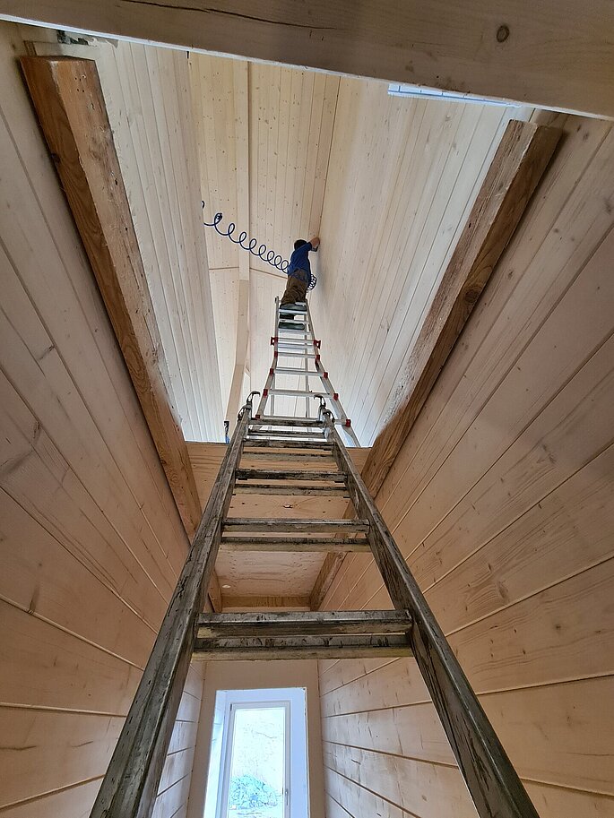 Innenausbau Holzvertäfelung Hochdach