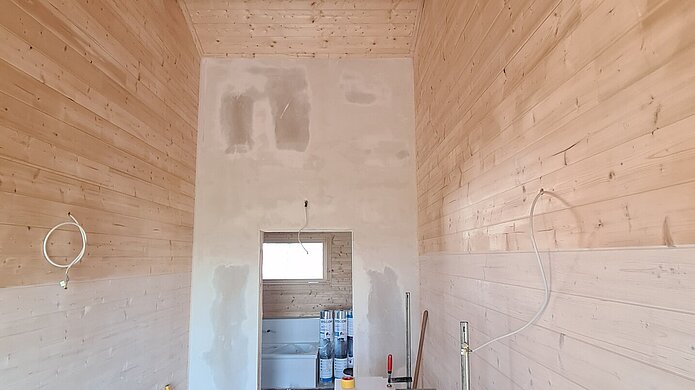Holzvertäfelung frisch lasiert