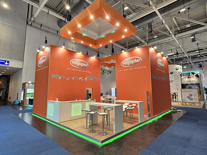 Messestand Komplettlösung orange von Bergophor auf der Eurotier in Hannover 2024